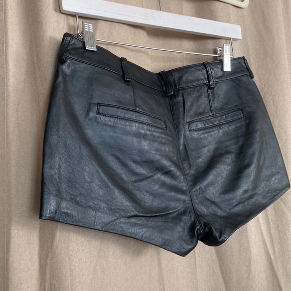 Kardashians Bebe Leather Shorts 2 - Picture 3 of 8